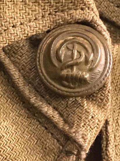 1960 LI YILLARIN KIZ COCUGU YAVRU KURT İZCİ KIYAFETİ FORMASI SARI LACİVERT FULARI DÜDÜGÜ RÖZETLİ ŞAPKASI TAM TAKIM