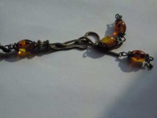 BILDIRCIN YUMURTASI SIKMA KEHRİBAR TESPİH