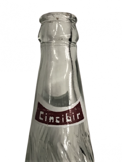 CİNCİBİR GAZOZ ÜZERİ BASKI YAZILI AMBLEMLİ BEYAZ CAM ŞİŞESİNDE BOŞ GAZOZ ŞİŞESİ 1970