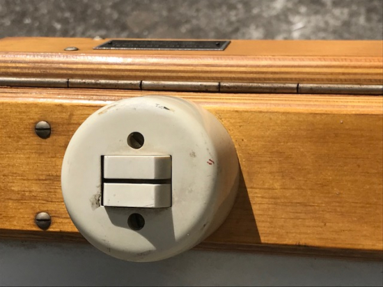 ERA CİFT KAPAKLI ORTOPEDİ KONTUARI 12 ADET FLEMANLI LAMBA İSE TEDAVİ ALETİ