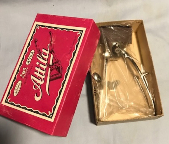 KUTUSUNDA ATTİLA ALMAN MALI MEKANİK SCHERNA.GESETZL.GESCHÜTZT ATTİLA GERMANY