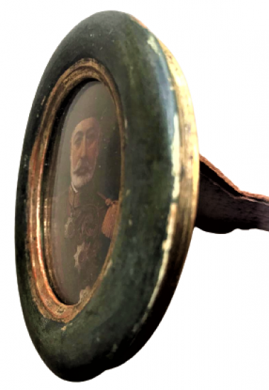 SULTAN RESAT AHŞAP OVAL CERCEVESİNDE 9.5 X 6.5 CM