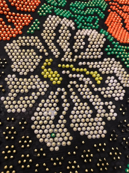 TAMAMI BONCUK İŞLEME KUGULAR DESENLİ BONCUK İŞİ CANTA