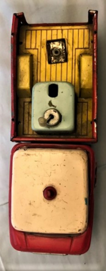 TENEKE OTO KURTARICISI OYUNCAK KAMYON 1960