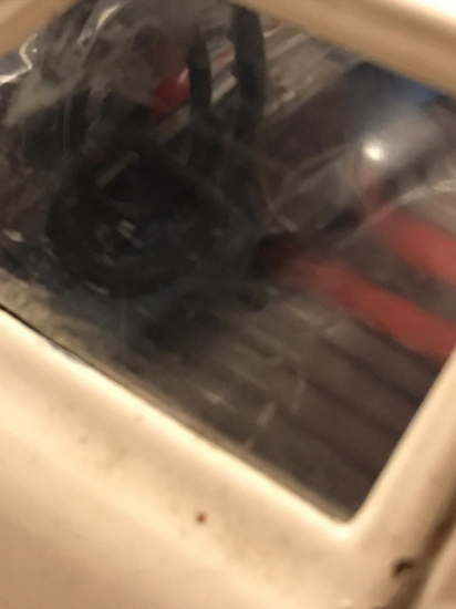 TENEKE OYUNCAK PİLLİ MERCEDES ARABA 113 KASA 1975 MODEL