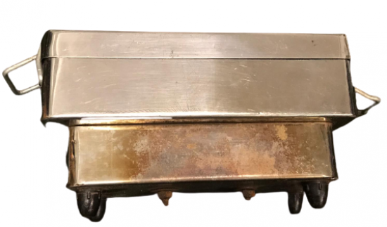 TIBBİ ALETLERİN KULLANIMI İÇİN KULLANILAN KAPAKLI İÇ IZGARALI KROM STERİL KABI 220 VOLT