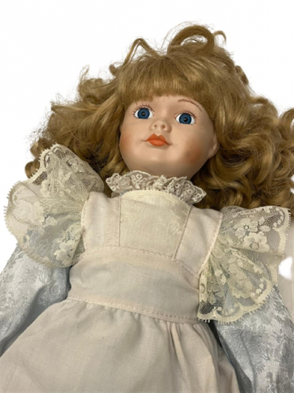 YÜZÜ ELLERİ PORSELEN VE EL BOYAMA YAPIMI EL DİKİM KUMAŞ ELBİSELİ YÖRESEL OYUNCAK KIZ COCUK BERBEK