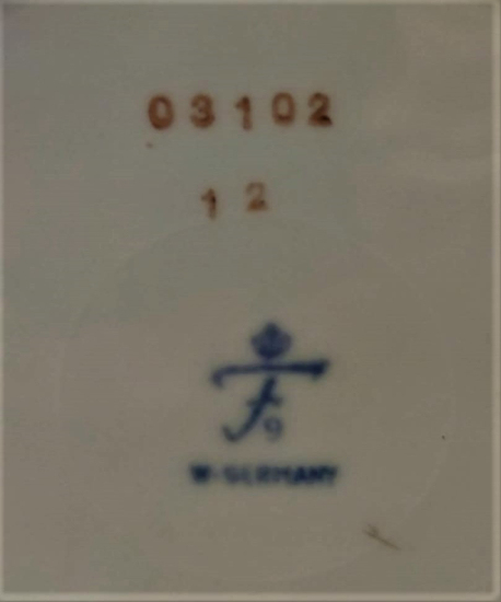 1950 GERMANY BEYAZ PORSELEN DUVAR TABAGI NEUMÜNSTER-VİCELİNKİRCHE GÖRSELLİ SİYAH BEYAZ OLARAK YAPILMIŞ