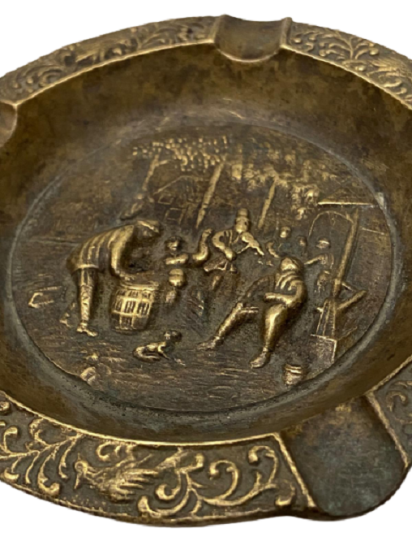 1960 SARI PİRİNÇ DÖKÜM ÜZERİ TAMAMEN EL İŞÇİLİKLİ TESVİYELİ DEMİRCİLERİN CALIŞMASI TEMALI KÜLLÜK