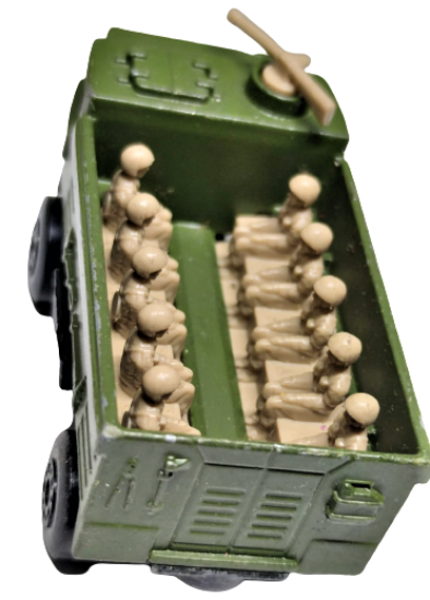 MATCHBOX SUPERFAST PERSONNEL CARRIER MADE IN ENGLAND LESNEY PRODUCTS 1976 NO 54 KOLEKSİYONLUK OYUNCAK YESİL RENKDE ASKERİ CIKARTMA KAMYONU 7.5 X 3 CM DEN OLUŞMAKTADIR.