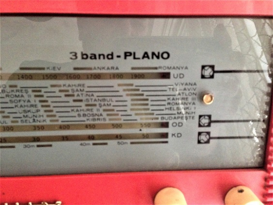 PHILIPS TUBE 3 BAND PLANO LW SW MW RENKLİ KASA 1964 TÜRK MALI RADYO