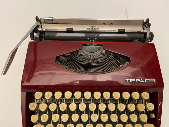 TİPPA T-A VERTRİEBS-GMBH ADLER MEKANİK DAKTİLO 1966 MODEL ALMAN MALI