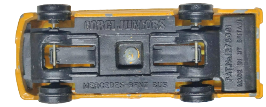 thumbCORGI JUNIORS SCHOOL MERCEDES BENZ BUS PAT NO 1278081 MADE IN GT BRITAIN SARI RENKDE OKUL OTOBUSU